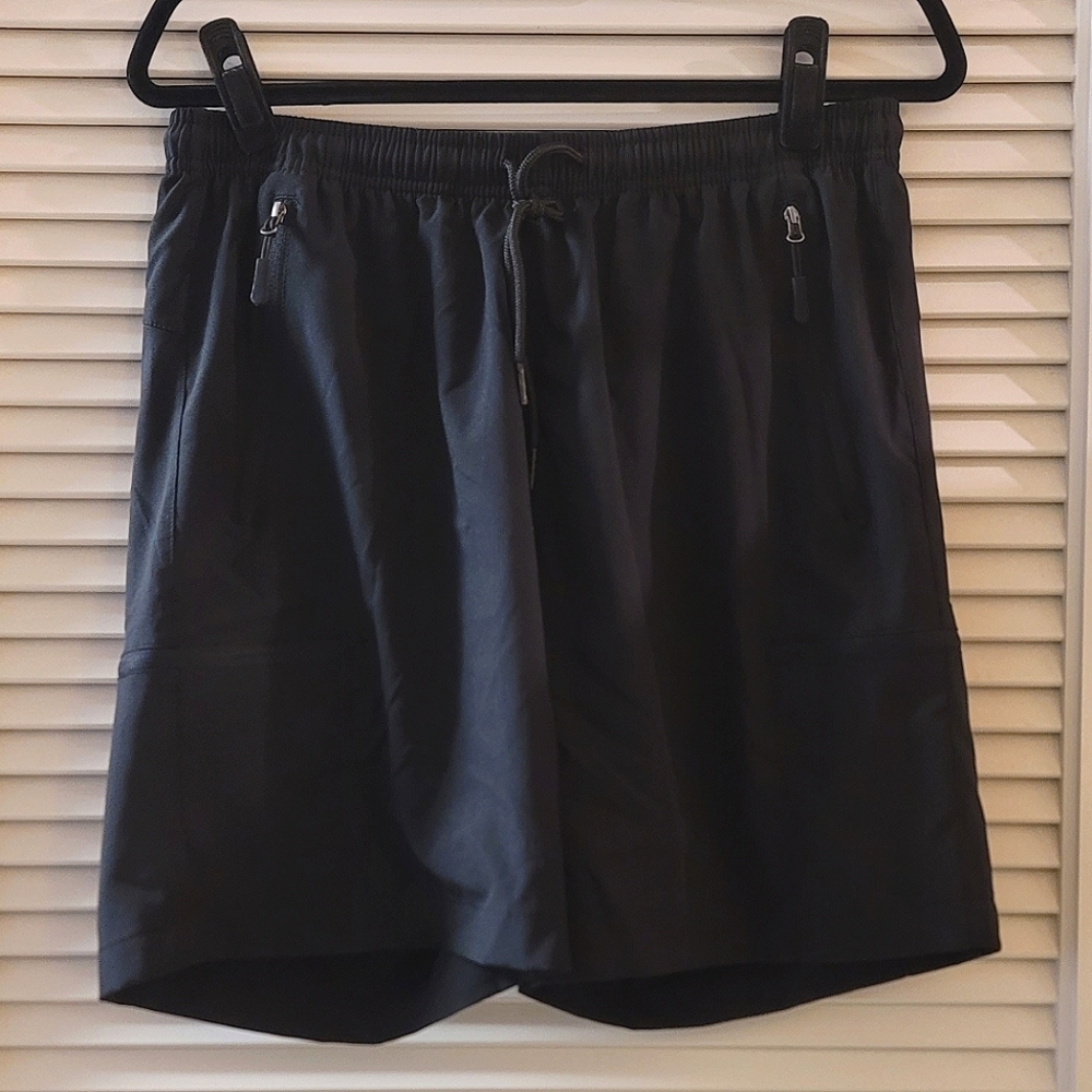 Santiny- Black Athletic Workout Shorts With Zipper Pockets & Drawstring